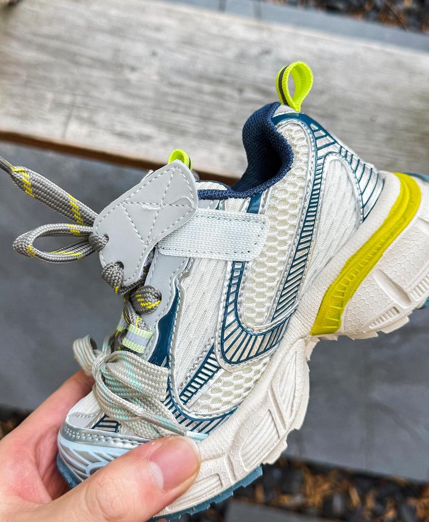 Spring 2026 Kids' Fashion Trend: Double Lace-up Breathable Lightweight Dad Shoes