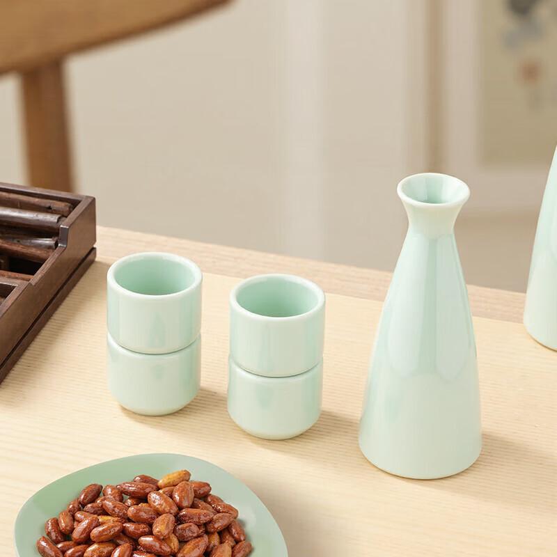 

CLITON Chinese Ceramic Baijiu Set