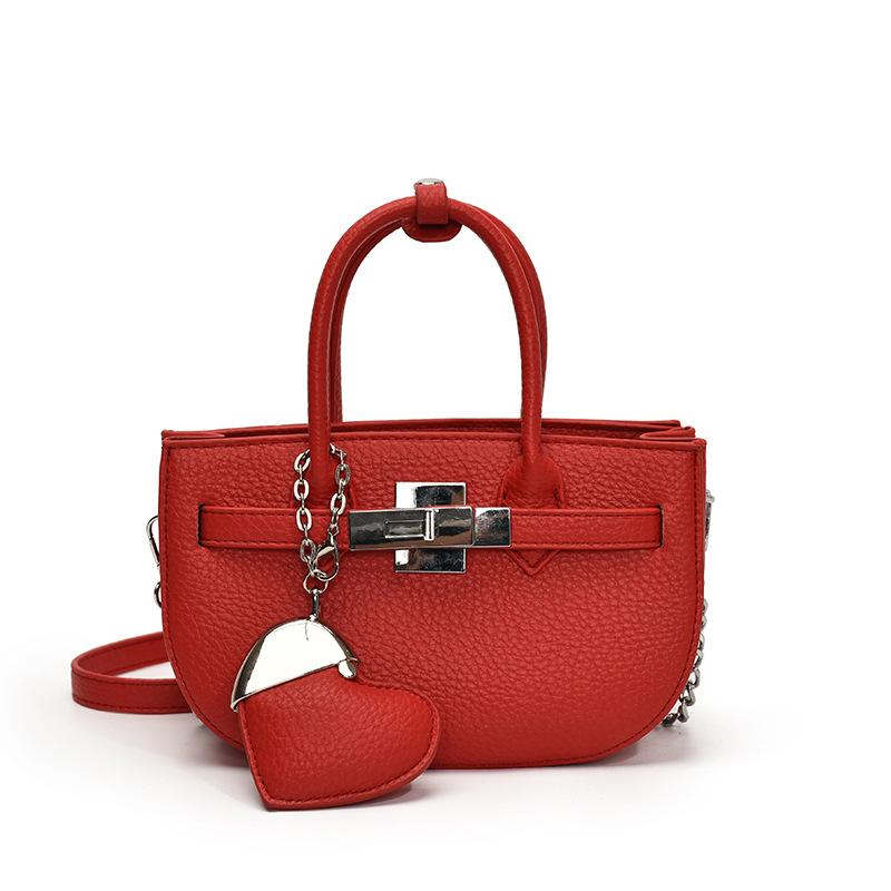 

Niche design handbag women s 2026 spring new texture light luxury shoulder messenger bag without pendant красный