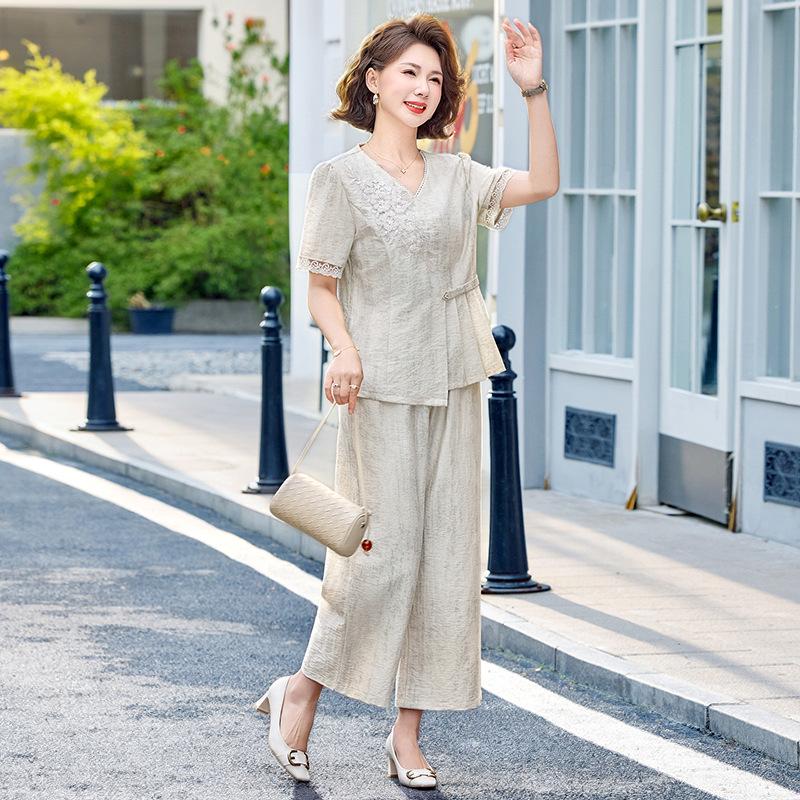 

Summer French Loose Waist-Cinched Wide-Leg Jumpsuit Plus Size for Middle-Aged & Elderly Women - Pleated Two-Piece Maternity Set XL (80-95 Jin)