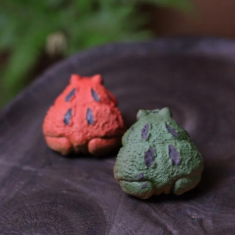 Creative YiXing Clay Horned Frog Tea Pet – Handmade Kung Fu Tea Table & Aquarium Decoration
