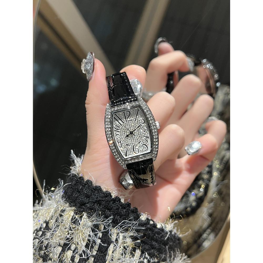 Popular hot-selling belt women s watch wine barrel-shaped leather retro women s watch fashionable and waterproof