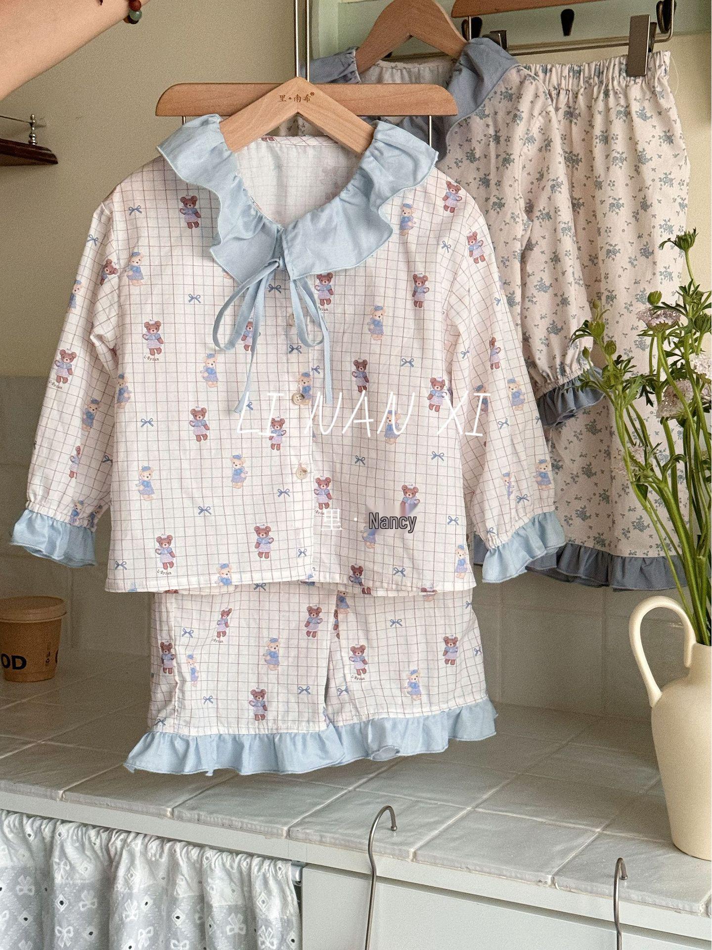 

Детская пижама с кружевным бантом 130 cm