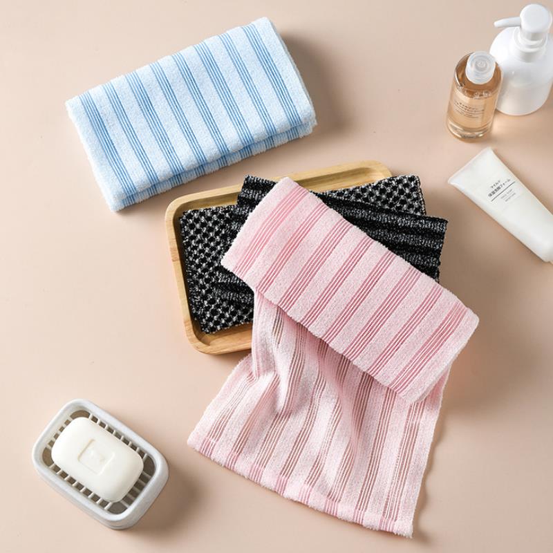 Japonský exfoliační osuška Ultra-dlouhý sprchový kartáč na záda Antibakteriální pěnová žínka Víceúčelový pro sprchu Péče o pleť