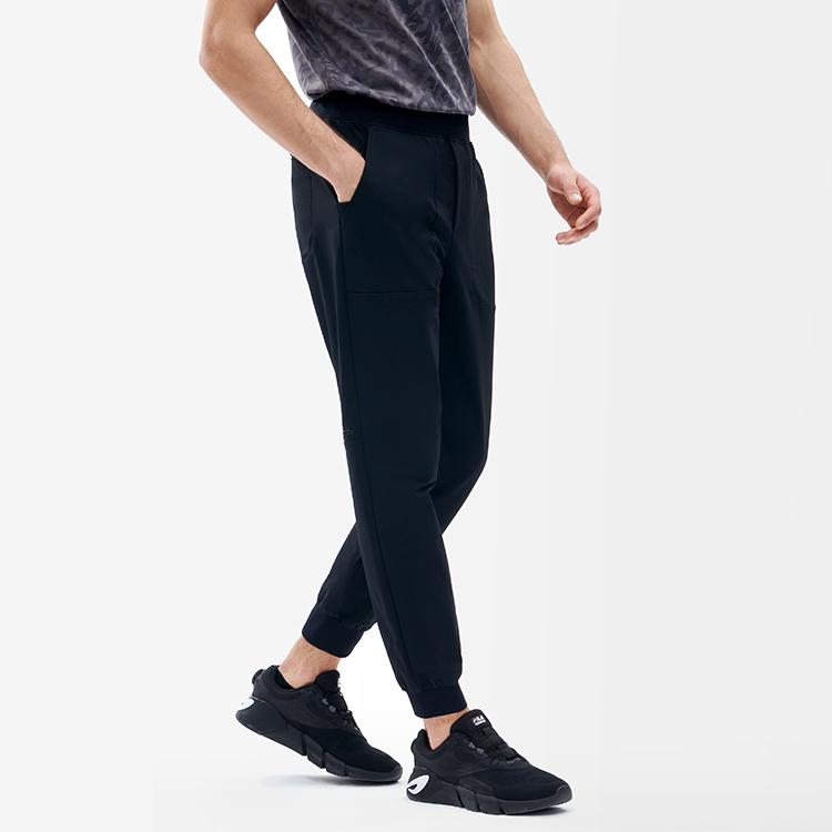 Fila Atletické tkané joggery s manžetami Pánské spodky Hluboce černá A11M211807F-BK