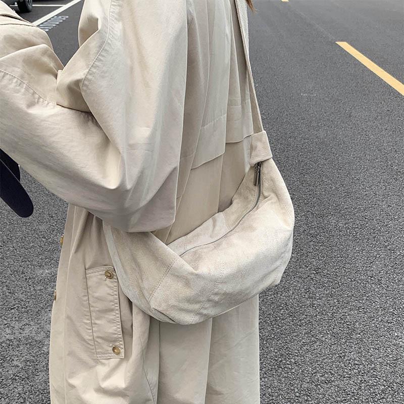 Vintage zamszowa torba Croissant 2025: Stylowa, Wszechstronna Torba na Ramię o Dużej Pojemności