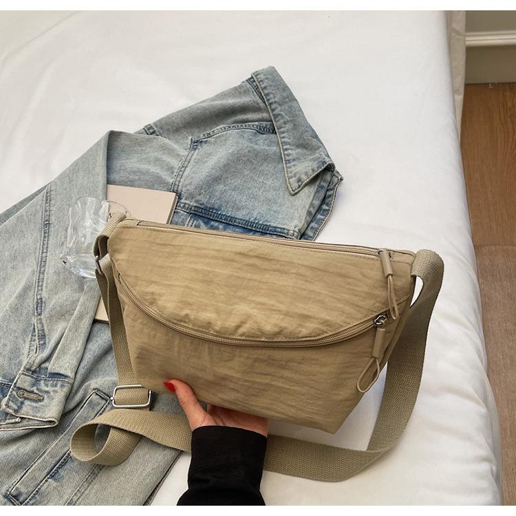 

Crossbody bag Japanese light and fashionable anti-splashing shoulder bag simple and versatile campus class commuter bag хаки