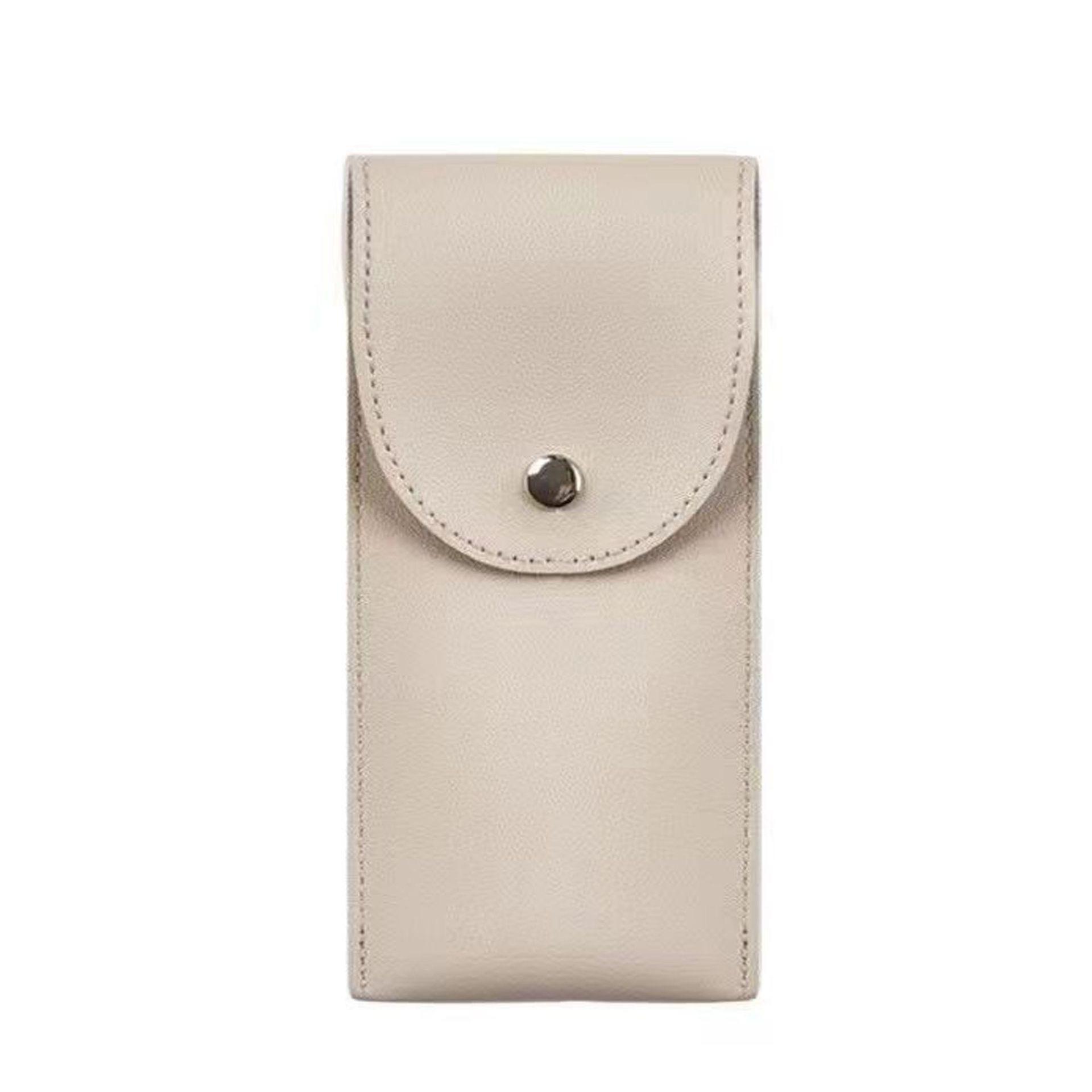 

15-Piece Gold Makeup Brush Set with Portable Bag – Ideal for Beginners