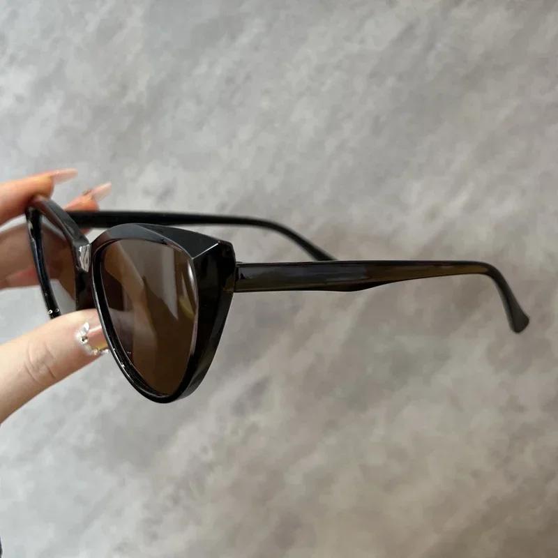 Men Women's New Trend Cat Eye Sunglasses Fashion Outdoor Anti-UV Sun Glasses Unisex Retro Large Frame Driving Eyeglasses Shades