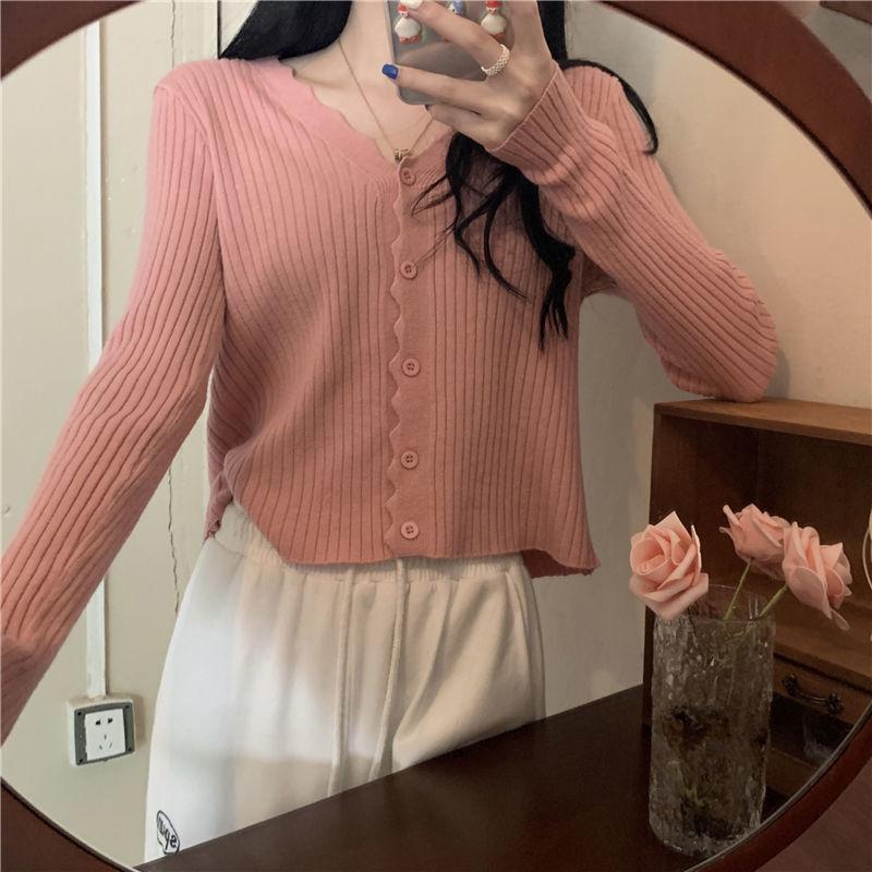 Early Autumn Korean Style Designed Short Minimalist Knitted Cardigan Lazy Style V-neck Long Sleeve Sweater Coat for Women