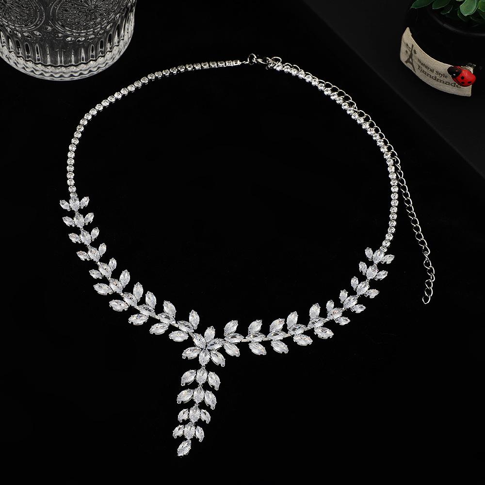 Premium Princess Full Diamond Leaf Necklace Earrings Set Court Zircon Set Chain Dress Accessories