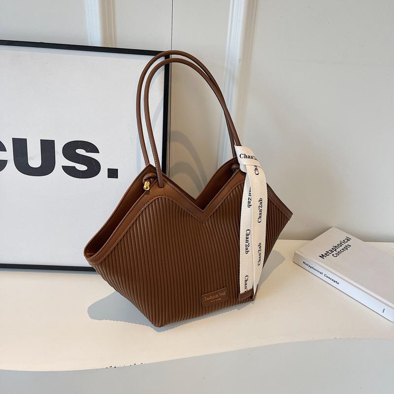 Large-capacity bag women's 2025 new high-end commute to work shoulder satchel underarm class tote handbag