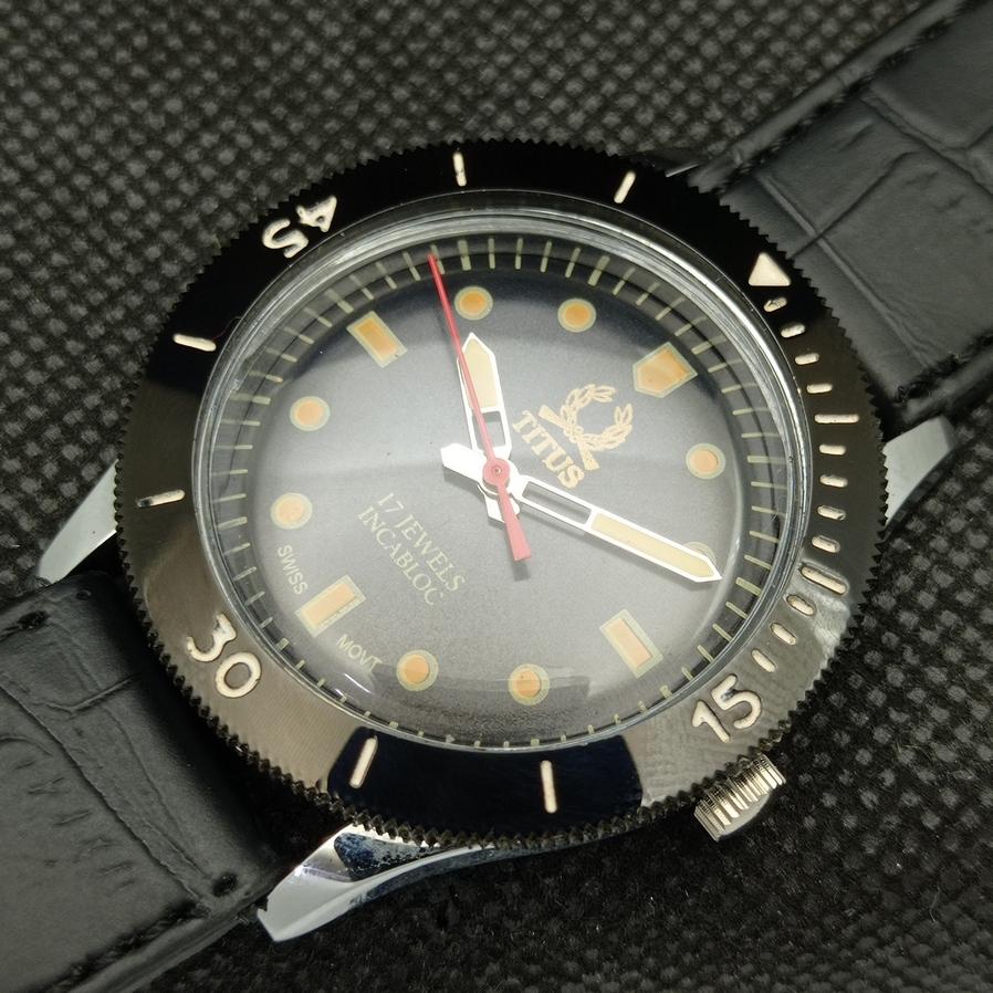 40MM REFURBISHED TITUS MOVABLE BEZEL SWISS MENS BLACK DIAL WATCH A425321-2 RL-a425321
