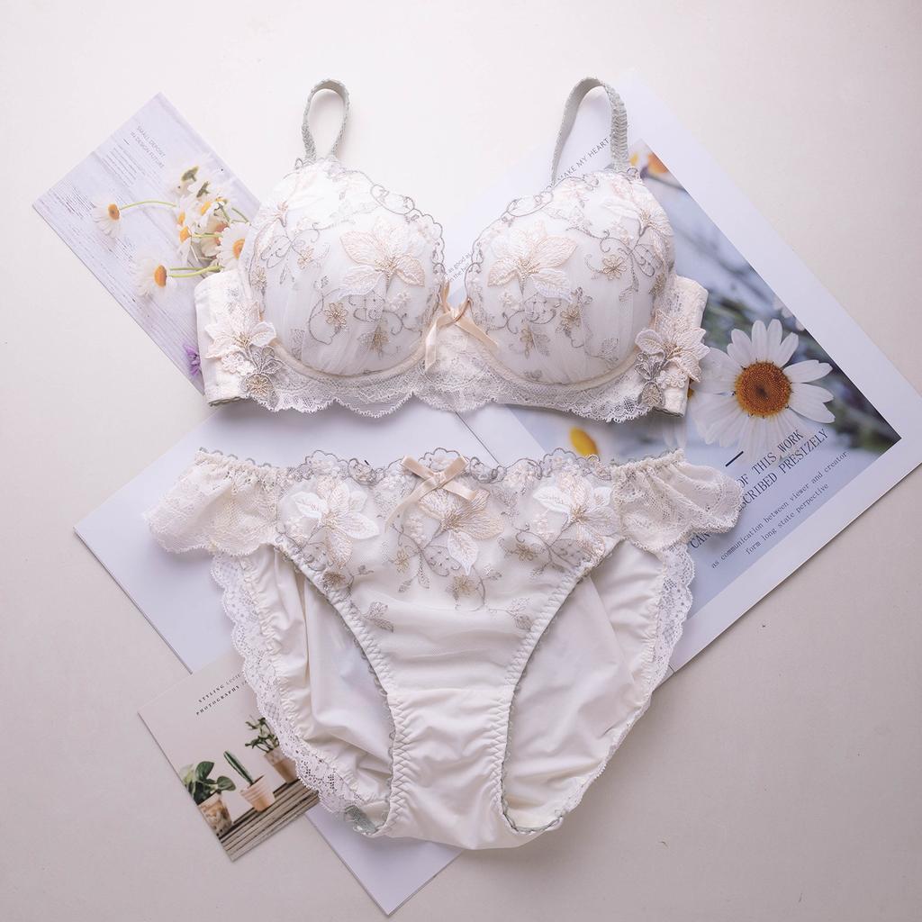 Japanese embroidered thin girl bra set, sweet flower lace underwear bra, large cup size.