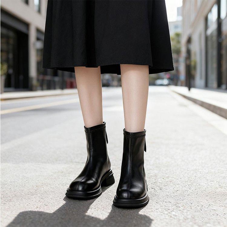 High-value short boots women's winter new boots boots thick-soled Martin boots