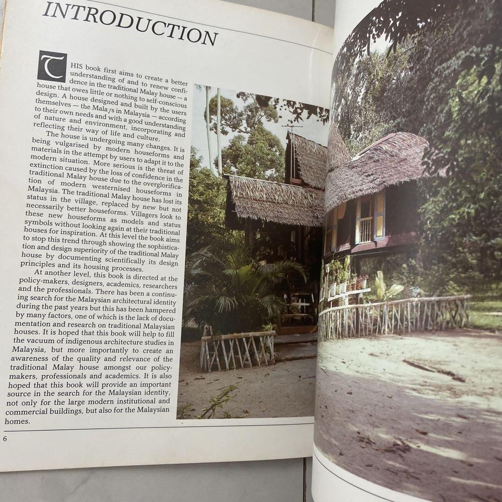 [USED] THE MALAY HOUSE Lim Jee Yuan