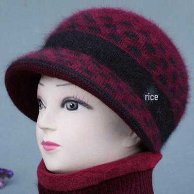 Cappello caldo in lana foderato in velluto per donne anziane: Disegno a becco d'anatra lavorato a maglia
