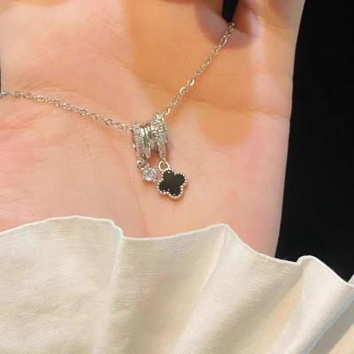 Four-Leaf Clover Necklace New Exquisite Hundred With Simple Titanium Steel Does Not Lose Colour Collarbone Chain