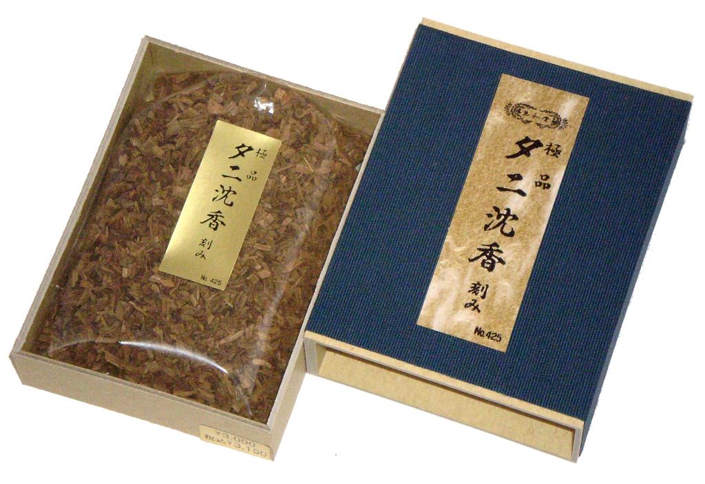 Gyokushodo Premium Tani Agarwood Incense, Chopped, Gift Box (Cloth-Lined) #425