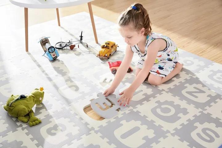 Foam Mat 36 Pcs. 30x30cm Letters - White and Grey