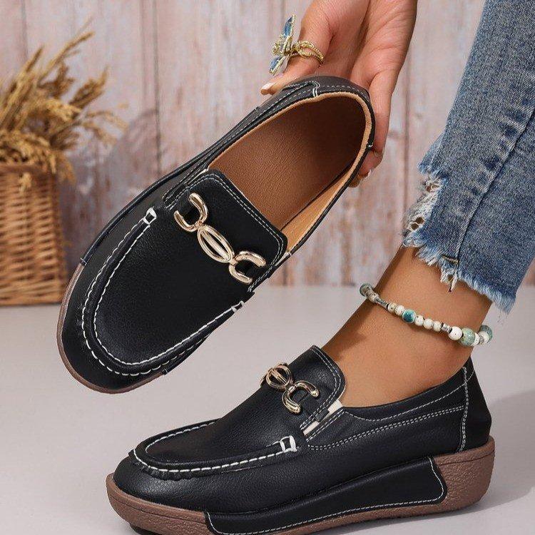 Women's Shoes In Plus Size with Flat Bottomed Round Toe Metal Buckle, One Foot on Women's Shoes