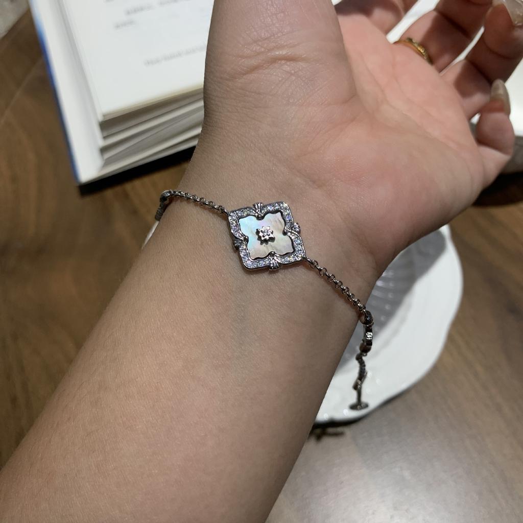 Lasbuchi Court Style Four-Leaf Clover Natural White Fritillary Tiger Eye Bracelet Light Luxury High-End Jewelry