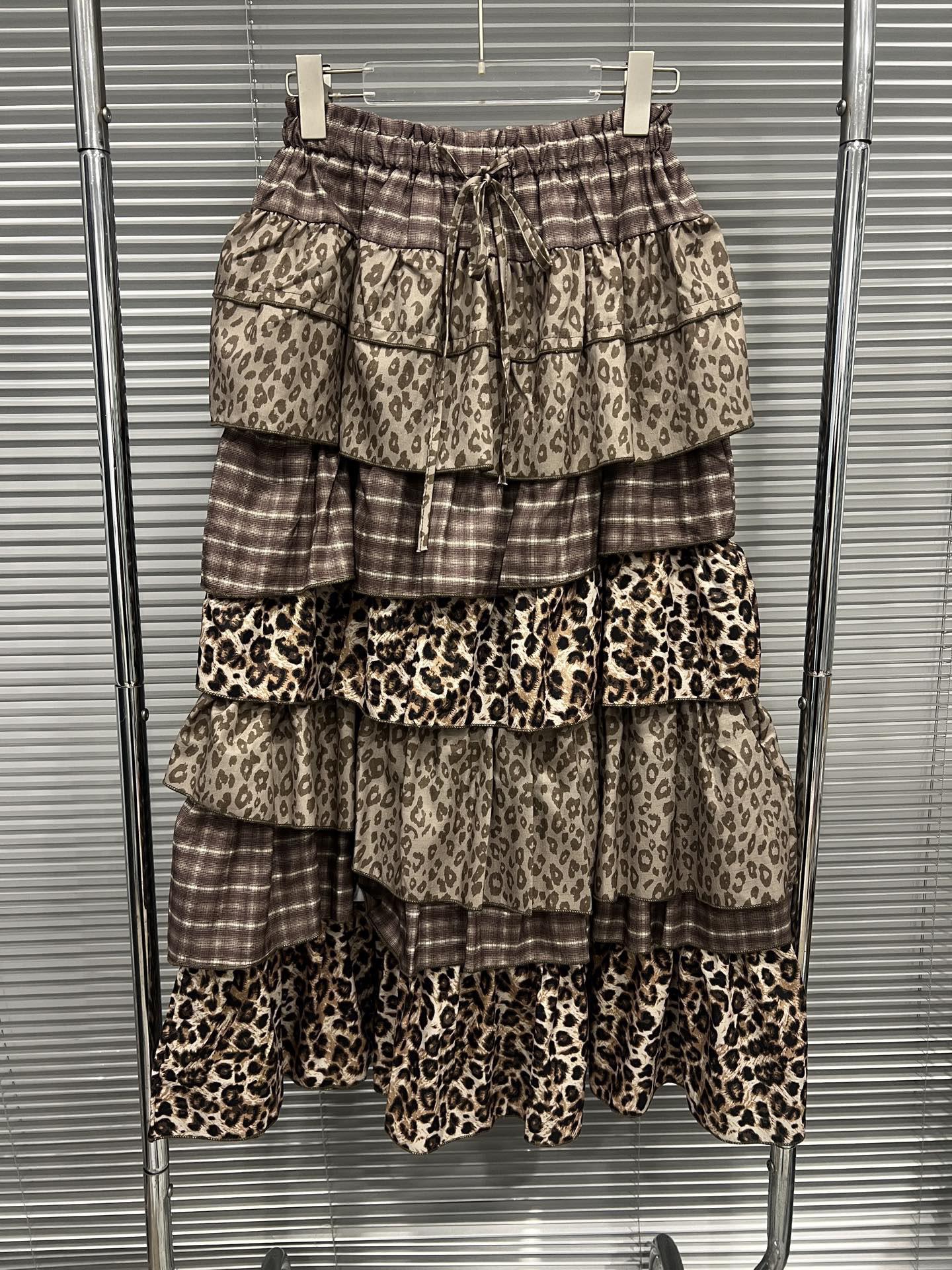 

Women s A-Line Layered Cake Skirt with Leopard Print Plaid Patchwork, 2025 Autumn/Winter French Design One Size коричневий