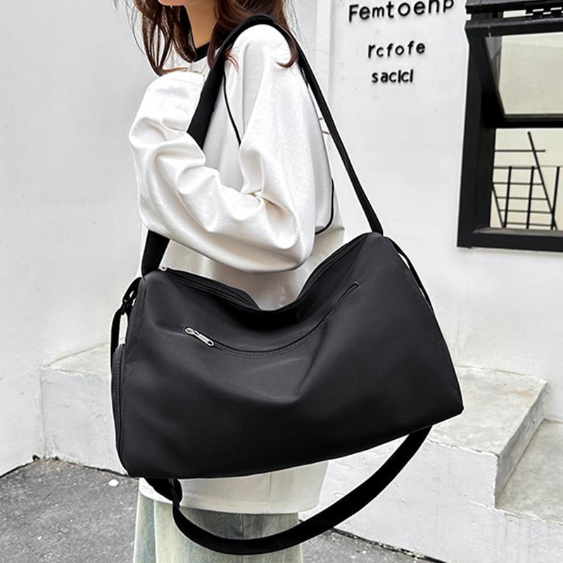 Women's short-distance out simple and fresh underarm portable travel bag with shoe compartment fitness yoga bag can cover tie rod