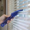 Easy Clean 3-blades Window Blinds Brush Microfiber Removable Washable Cleaning Brush Perfect for Dust , Dirt Removal In Home
