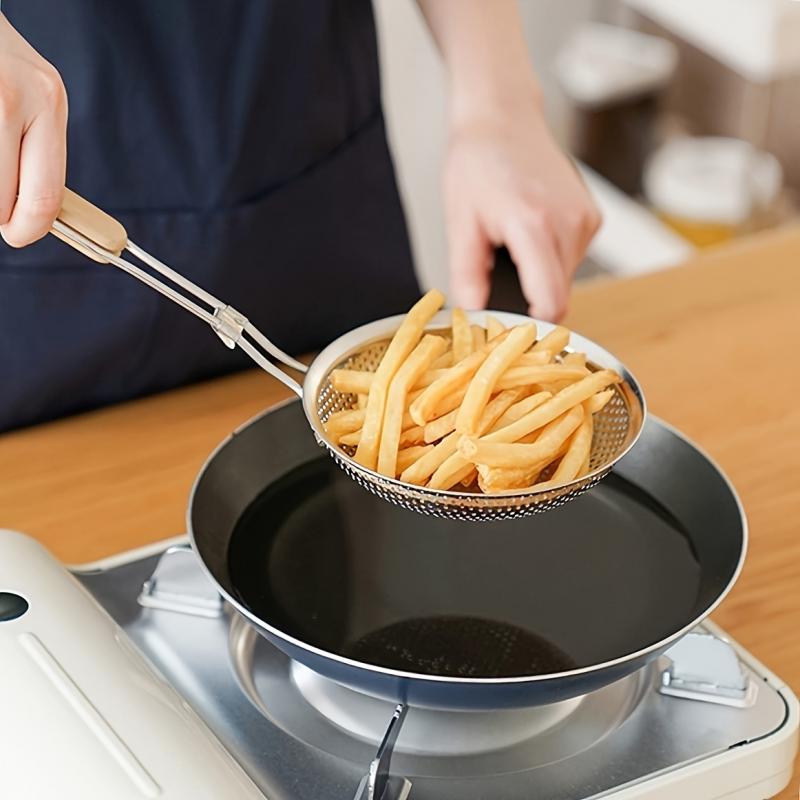 Stainless Steel Strainer Skimmer With Heat-Resistant Wooden Handle - Oil Filter Mesh Kitchen Tool Multi-Purpose Durable Kitchen Utensil