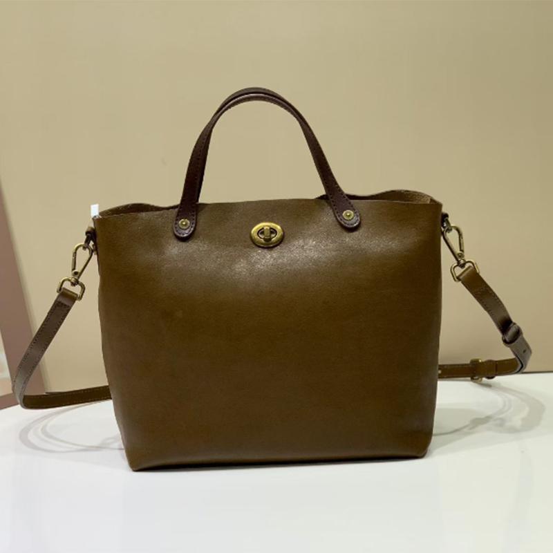 

Luxury Leather Tote Bag With Contrast Handle Soft Large Capacity Shoulder Bag Vintage Minimalist Style Women Work Commut Handbag оливковий