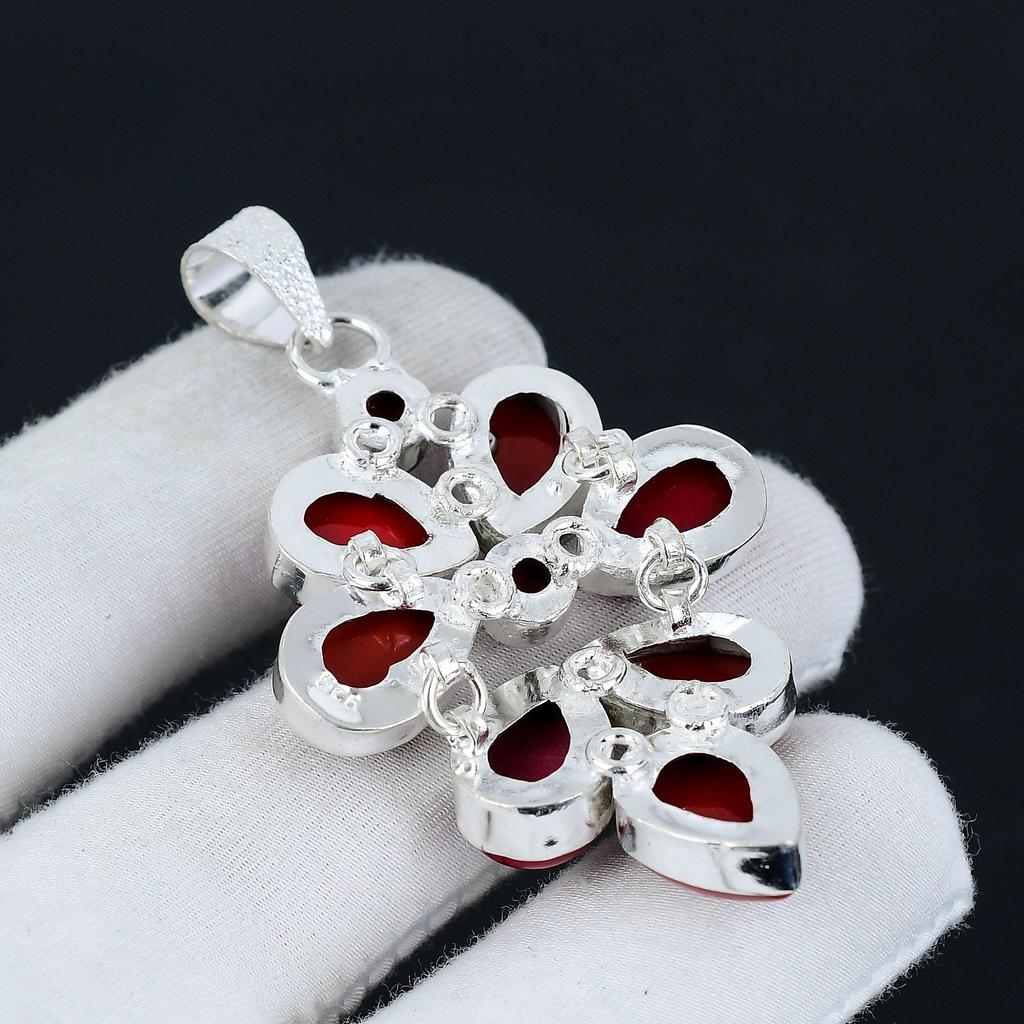 Natürlicher roter Korallen-Edelsteinanhänger aus 925er Sterlingsilber – handgefertigtes Blumendesign aus roter Koralle, perfekt als Geschenk, für Partys und Eleganz im Alltag