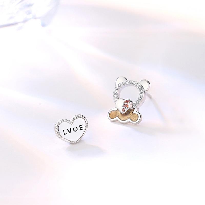 

Elegant S925 Silver Heartbeat Bear Stud Earrings for Women