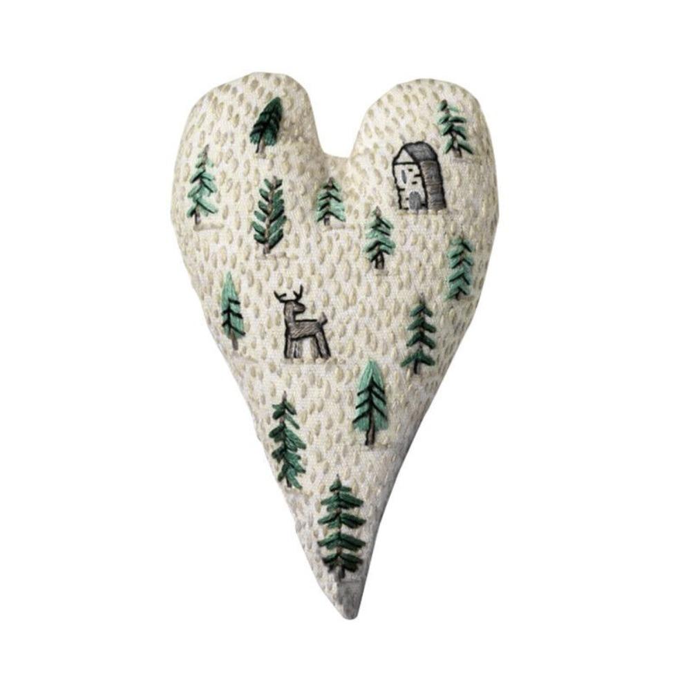 Festival Heart Christmas Embroidery Kit Gifts with Needle and Thread Heart Cross Stitch Kit Material Package