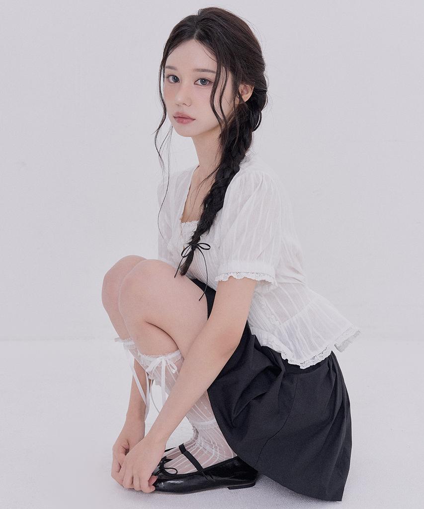 Tetemochi Eyelet Short Sleeve Blouse (White)