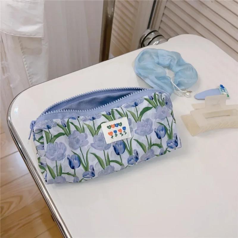 1pcs Fashion Blue Fresh Flower Makeup Bag Makeup Brush Organizer Cosmetic Storage Bag Student Large Capacity Pen Bag Pencil Pouch