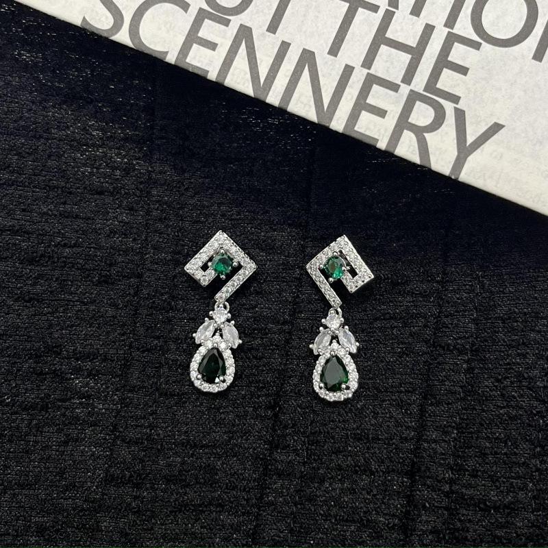 2024 Emerald Stud Earrings: Luxury Chinese Style Dangle for Women