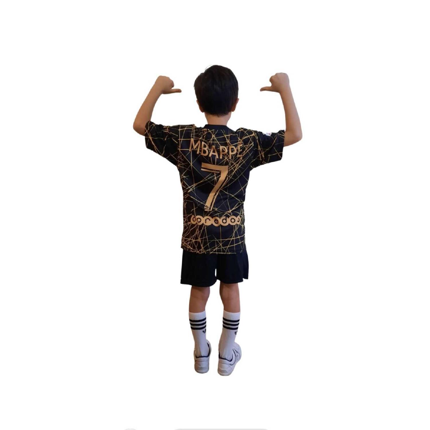 

Детский комплект из 4 предметов Mbappe Kylian Special Design из черного золота V777hh71 6-7 Yaş чёрный