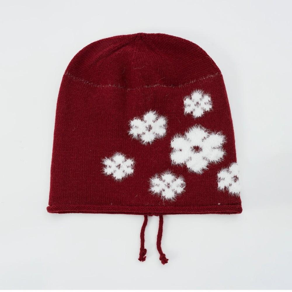 Polyester Slouchy Beanie Hat Floral Jacquard Knit Cozy Skull Cap Fuzzy Knitted Beanie  For Women