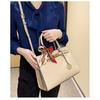 Luxury casual handbag for middle-aged mothers, 2024 summer new crocodile pattern handbag, elegant commuter tote bag for middle-aged women