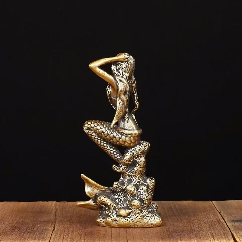 Miniaturowa Mosiężna Figurka Syreny Postać z Bajki Statuetka Księżniczki Syreny Kreatywna Dekoracja Domu do Pokojów Dziewczęcych Prezent Niespodzianka