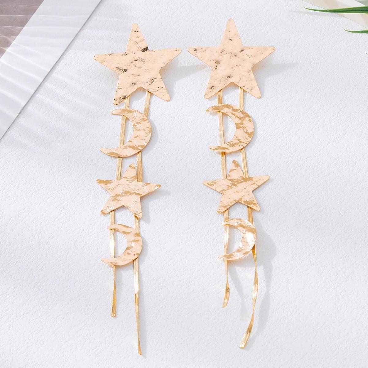 Elegant Moon & Star Tassel Earrings: Exquisite Versatile Design for Women золотой