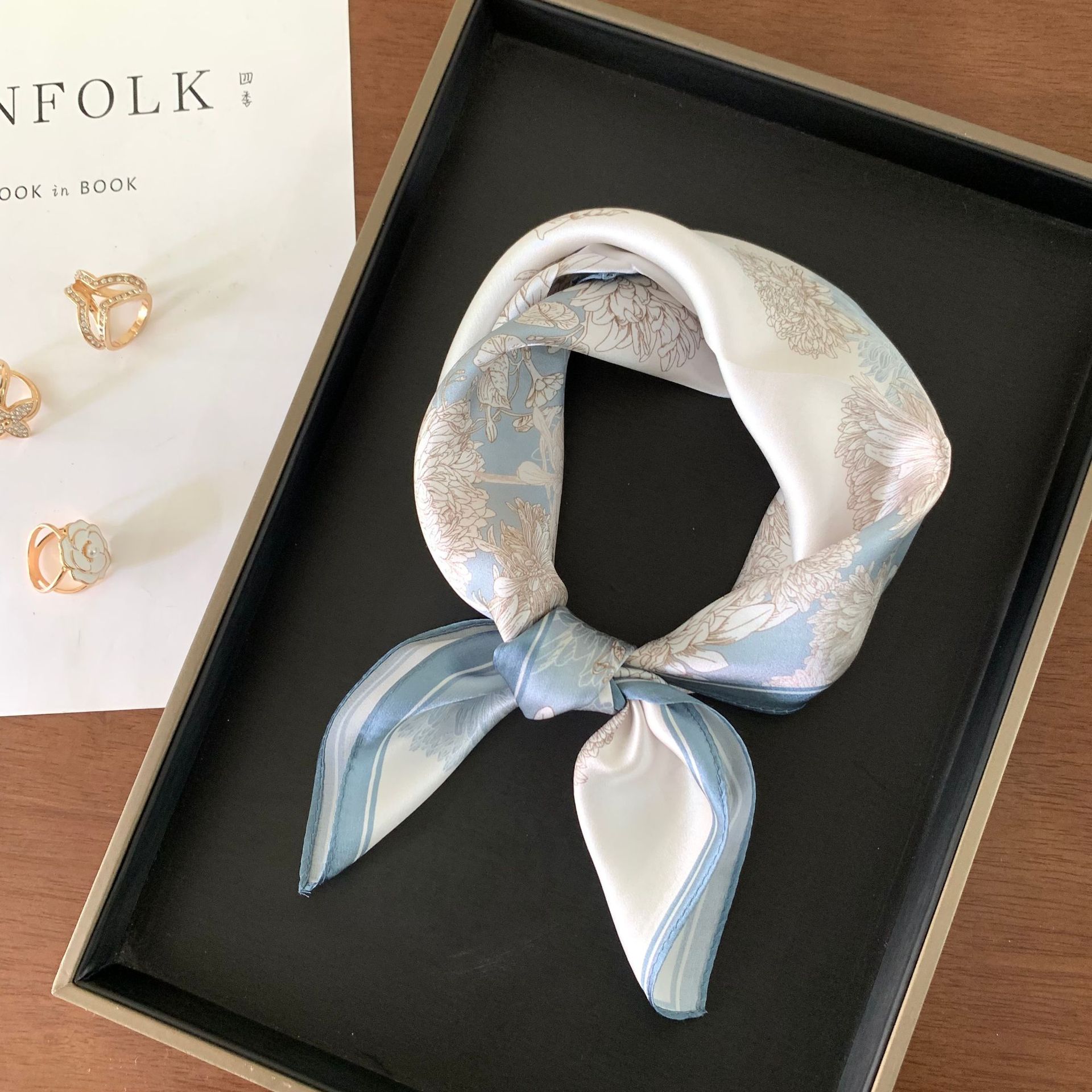 Small square scarf women s spring versatile elegant flower silk scarf 100% mulberry silk decorative scarf Internet celebrity small scarf 53-53