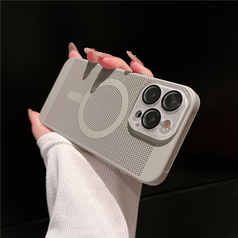 

Магнитный чехол с полным покрытием для рассеивания тепла и пленкой для линз для Apple iPhone 15 Plus Pro Max, сетка против отпечатков пальцев, жесткий защитный чехол для задней панели из ПК For iPhone 15 Pro Max бежевый
