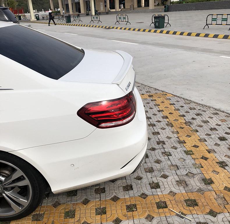 W212 Rear Spoiler for 2008-2015 Mercedes-Benz E-Class E200L/E260L/E300