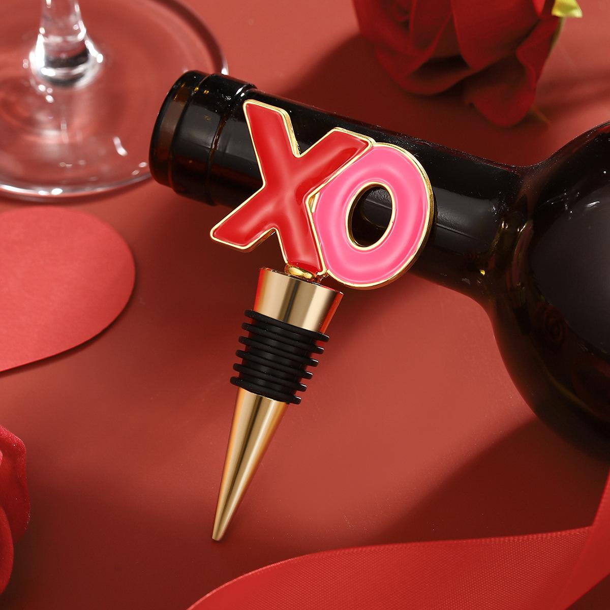 Creative Letter-Shape Durable Metal Vacuum Wine Stopper (XO Red Wine Stopper) Easy Use Qihua Brand Red Wine Bottle Preservation