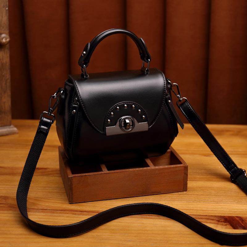 

Европа и США ретро-сумка женская летняя масляно-вощеная кожаная маленькая квадратная сумка мода одно плечо через плечо чёрный