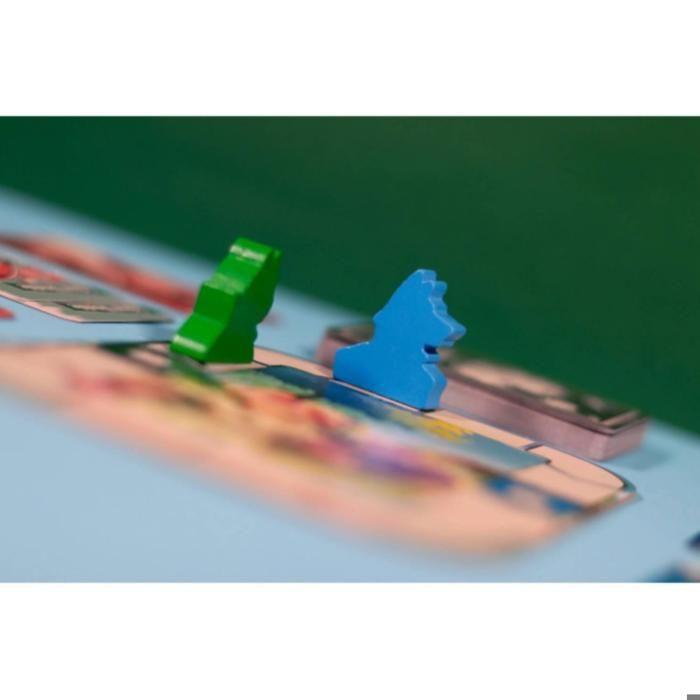 Jeu de cartes IELLO Agent Avenue Division M bluff tactique