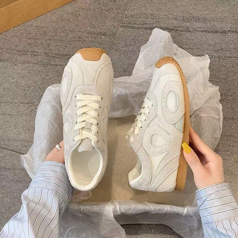 

Супер дышащие сетчатые немецкие тренировочные кроссовки Новые легкие спортивные и повседневные кроссовки с мягкой подошвой на лето 35【foot length 22.5cm】 белый