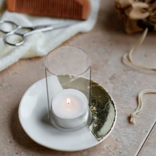 FRCOLOR 2-Piece Clear Glass Candle Holder Cover with Windproof Function for Candle Holders, Root Fixtures, and Decorative Use